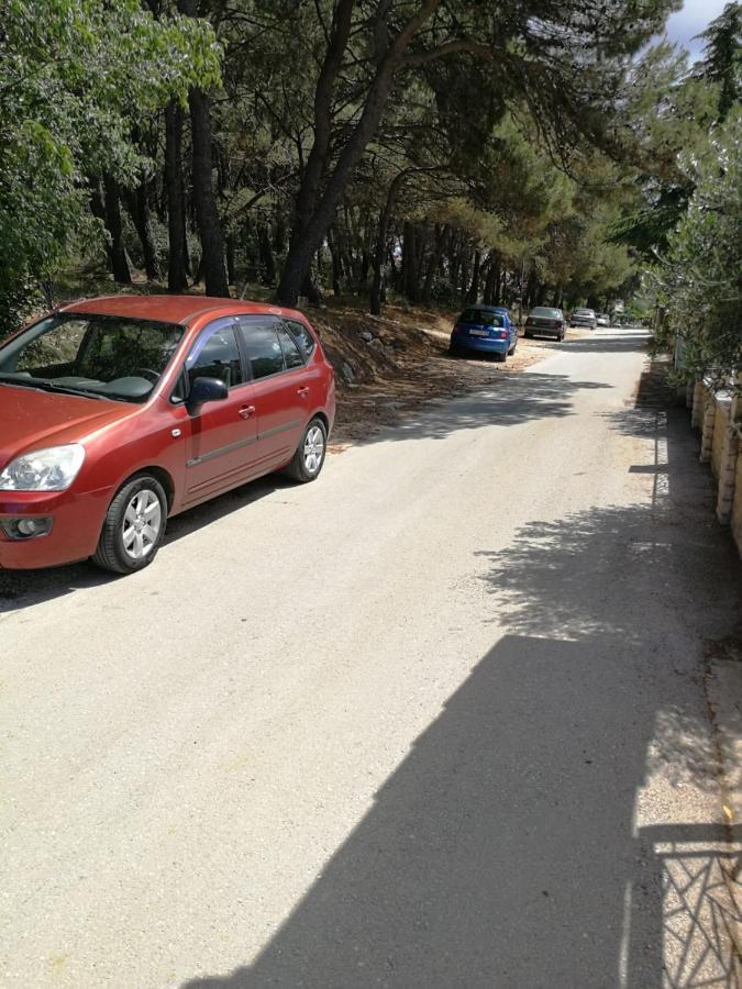 Apartment Pineta With Terrace & Park Wood View Pula Exterior foto