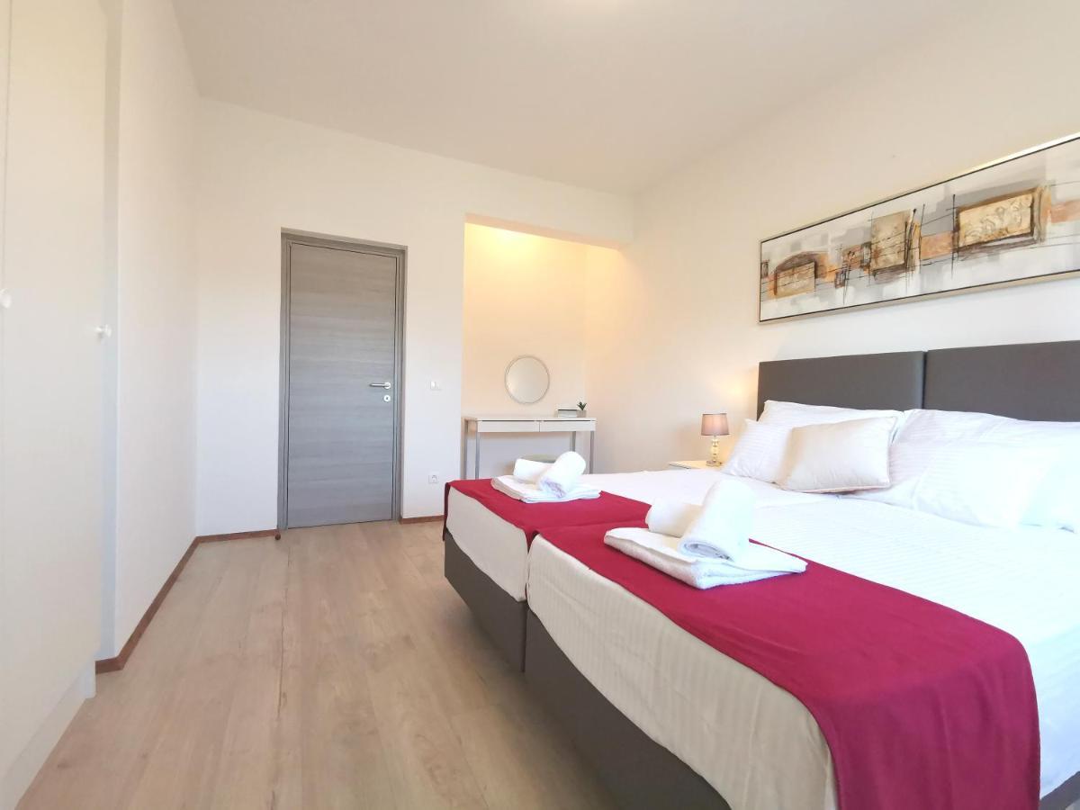 Apartment Pineta With Terrace & Park Wood View Pula Exterior foto